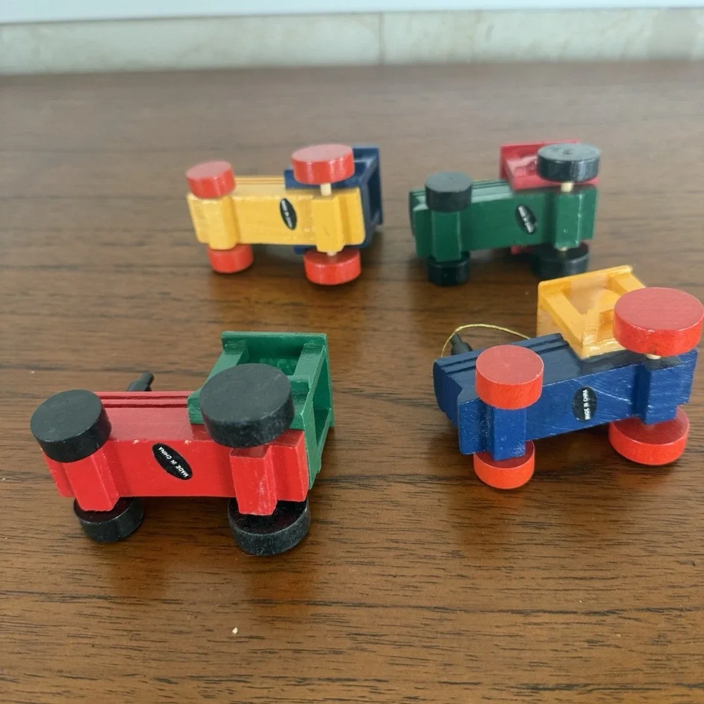 Wood Truck Ornaments Colorful Christmas Tree Holiday‎ Decoration Set Of 4.